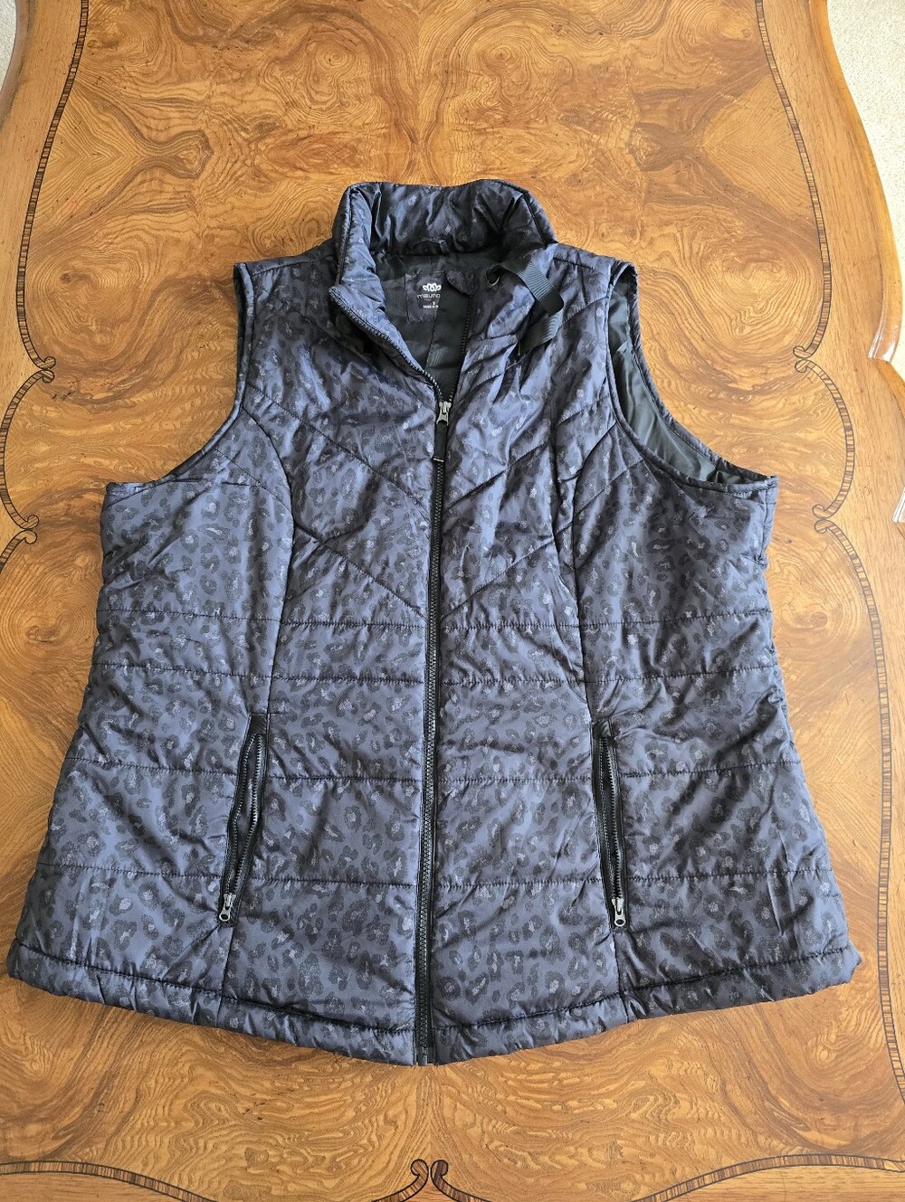 Maurices Puffer Vest Womens Size 2(2X) Black Leopard Print Full Zip Pockets